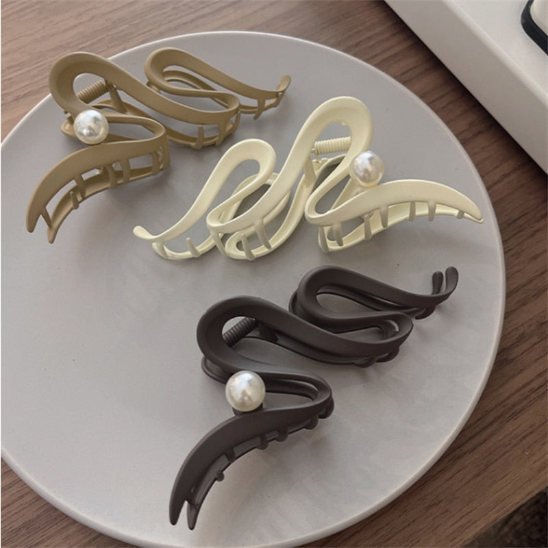 2023 Retro Korea Large Wave Grab Clip Frosted Acrylic Hair Clip Shark Clip Headdress Ladies Girls Fashion Hair Accessories